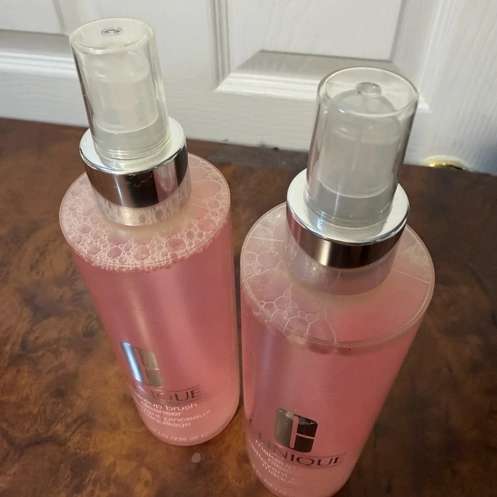 Clinique MAKEUP BRUSH CLEANSER 8 FL OZ  Lot Of Two.‎ Authentic